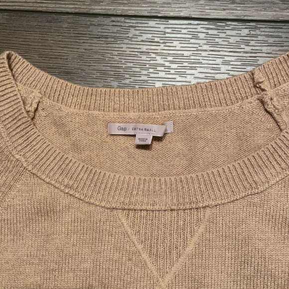 Gap Tan Sweater - Picture 2 of 4